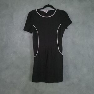 Sporty mini dress with pockets